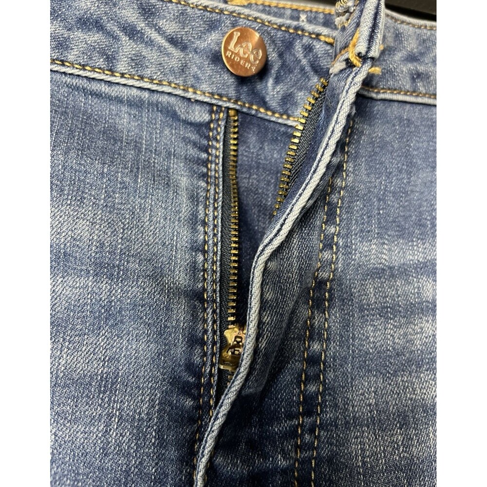 Lee Riders Capri Jeans Plus Size 22M BlueDenim Midrise Stretch Cropped Casual - Picture 3 of 7